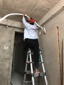 Thi công lắp đặt ống đồng máy lạnh âm tường