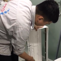 Vệ sinh máy lạnh